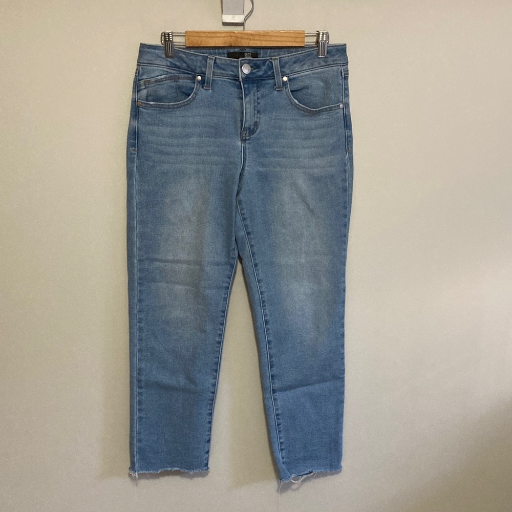 1822 Denim Light Blue Ankle Jeans, Women’s Size 8, 27” inseam short